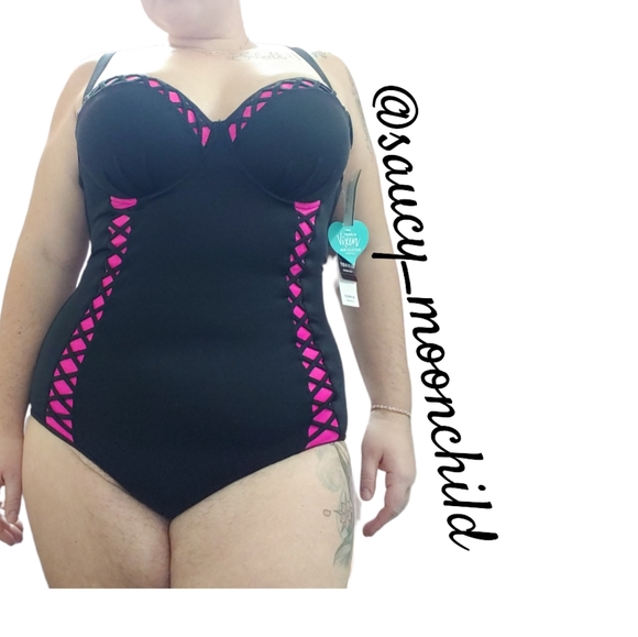 NEW Torrid | Black Lattice & Hot Pink Peekaboo Push-Up Demi Swimsuit One Piece 1 - Picture 14 of 15